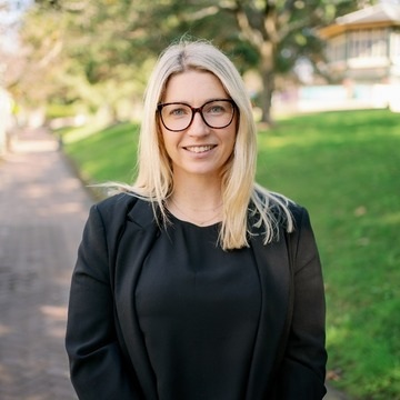 photo of Kate Makroglou