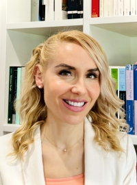 Dr Sarah Irving-Stonebraker