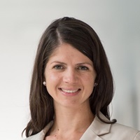 Dr Izelle Labuschagne