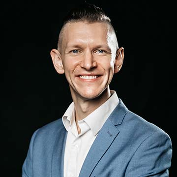 photo of Christopher Parkes