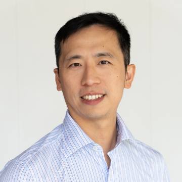  Photo of Professor Jiesi Guo