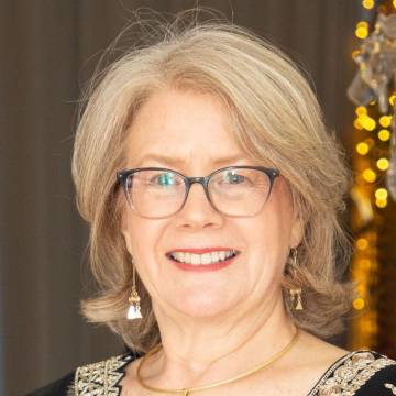  Photo of Susan Darzins