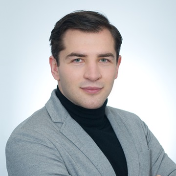 photo of Robert T. Tomczak